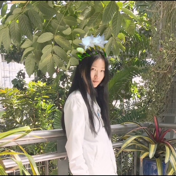 Meet your Posher, Danni - Picture 1 of 3